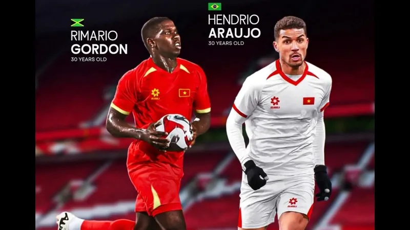 Cầu thủ U19 Đức dũng mãnh bước qua cầu thủ U19 Na Uy để tiến tới khung thành